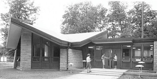 1965 – 1. Lexington Hall (renamed Hausser Hall in 1994) dorm for women opened
